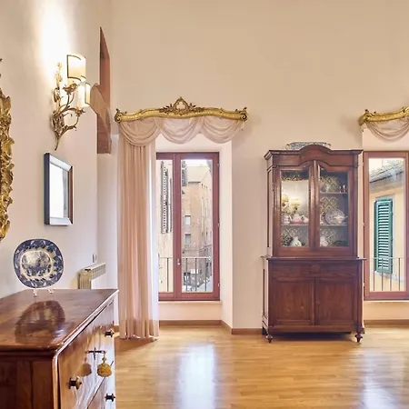 La Torre Historic Charm On The Main Corso Apartamento