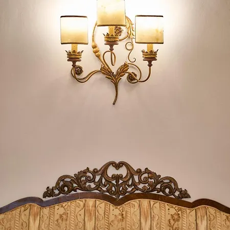 La Torre Historic Charm On The Main Corso Apartamento Siena